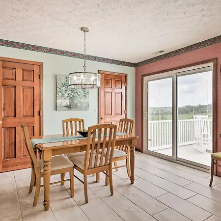 Villa Charming Williamstown Retreat With Private Yard Extérieur photo