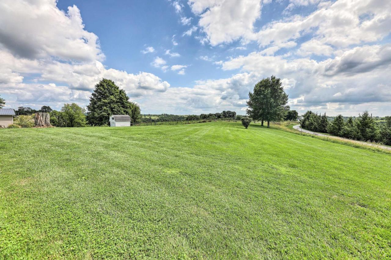 Charming Retreat With Private Yard Hébergement de vacances Williamstown