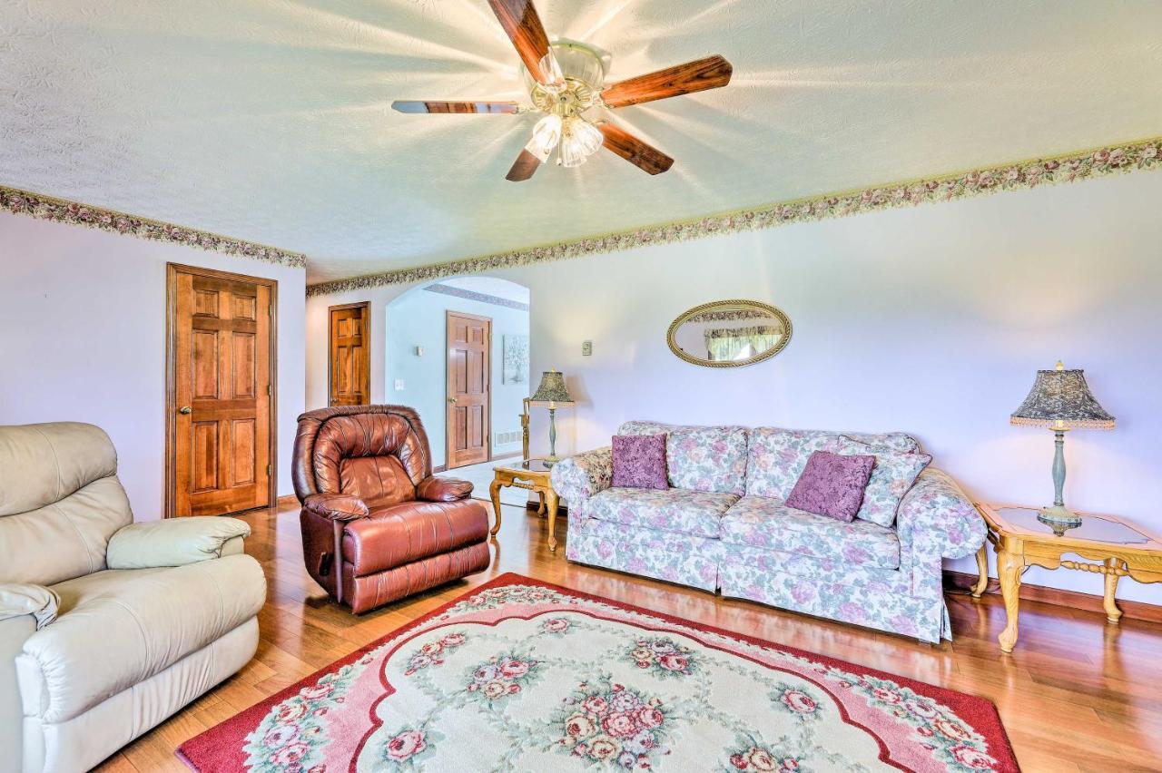 Charming Retreat With Private Yard * Williamstown